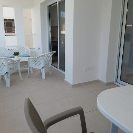 Dinglis Residences 31 ลาร์นาคา ภายนอก รูปภาพ